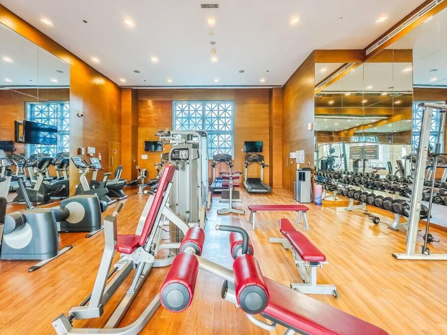 Appartement Modern Downtown Escape 1bedroom With Upscale Comfort Dubai