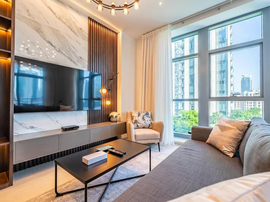 Modern Downtown Escape 1bedroom With Upscale Comfort Dubaï