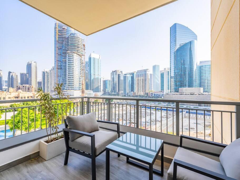 Appartement Modern Downtown Escape 1bedroom With Upscale Comfort Dubaï