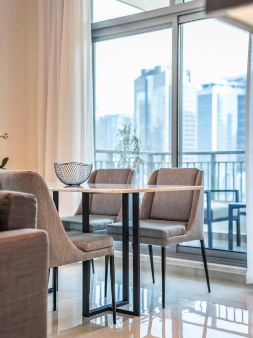 Modern Downtown Escape 1bedroom With Upscale Comfort Dubaï