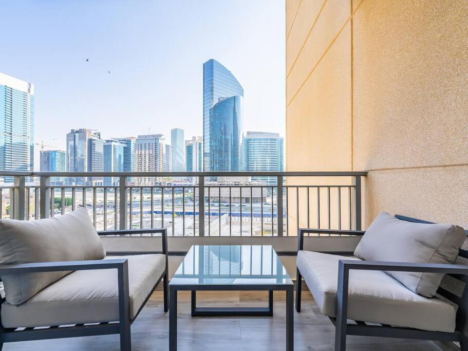 Modern Downtown Escape 1bedroom With Upscale Comfort Dubaï