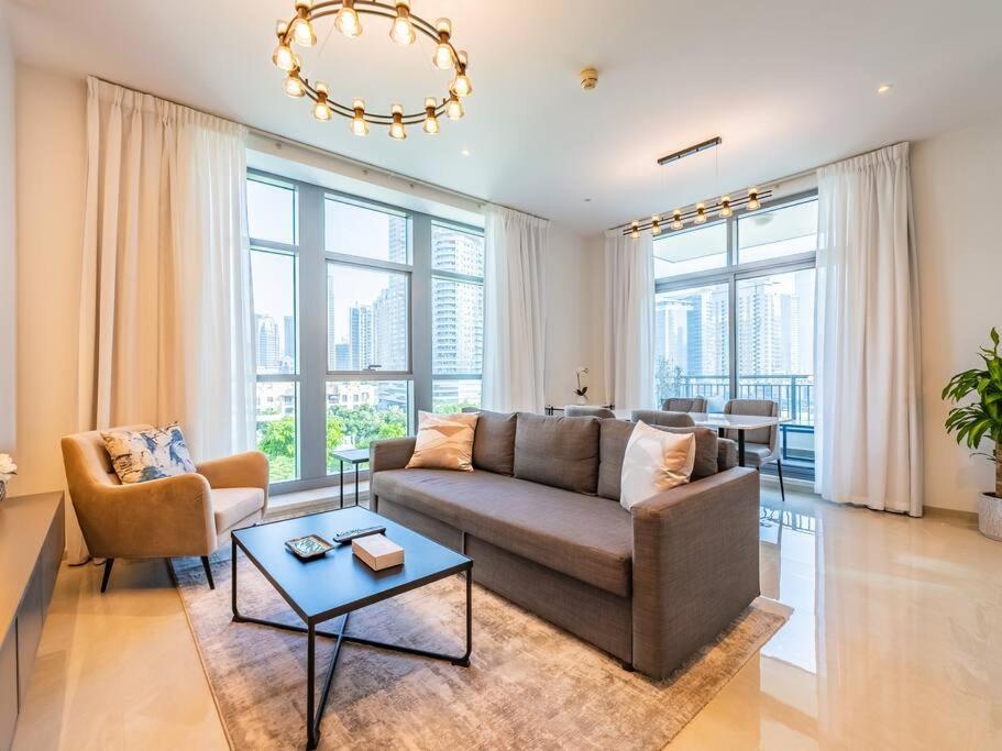 Modern Downtown Escape 1bedroom With Upscale Comfort Dubaï
